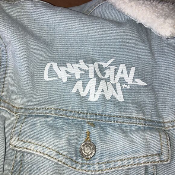 Boohoo Man Light Wash Denim Jacket with Graffiti Lining, Small Coat,‎ Full Zip - Picture 2 of 16